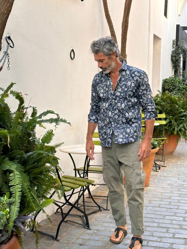 Camisa Monttesco Estampada FantasĂa Flores Abstractas